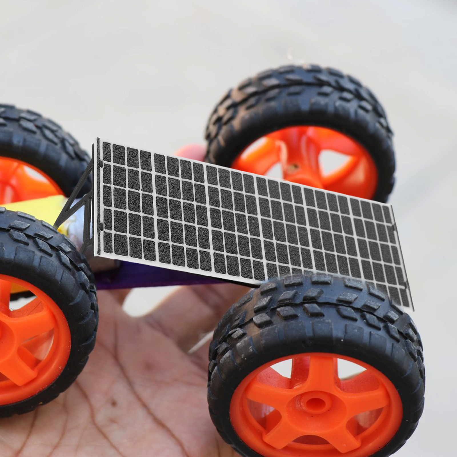 แผงโซลาร์เซลล์ขนาดเล็ก 1:64 อุ - Renewable Energy Diorama บทวิจารณ์และราคา
